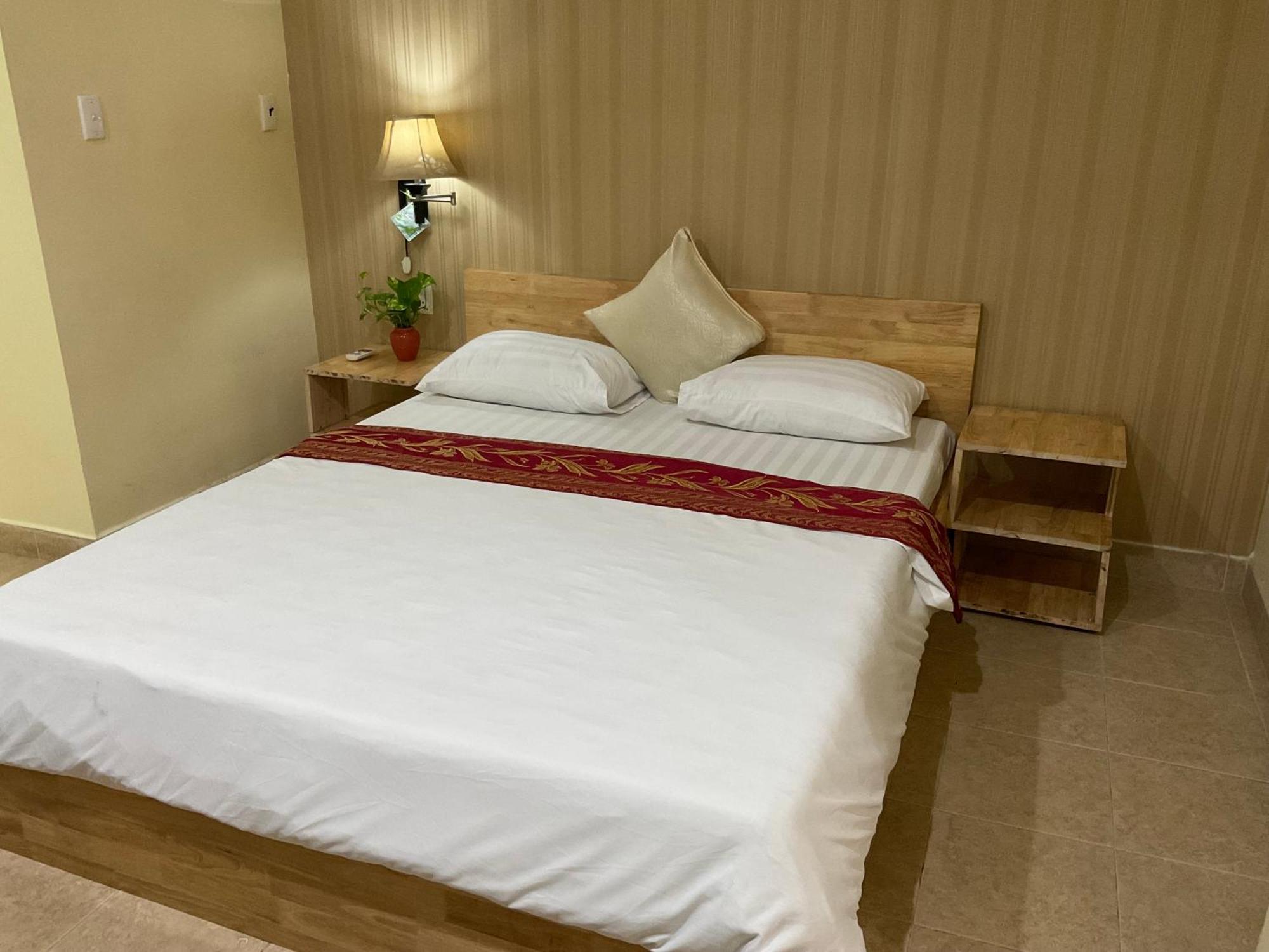 Khach San Minh Chau - Hoa Hung Otel Ho Şi Min Dış mekan fotoğraf