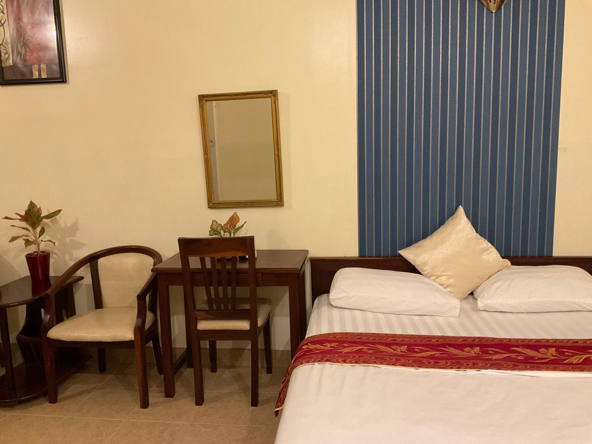 Khach San Minh Chau - Hoa Hung Otel Ho Şi Min Dış mekan fotoğraf