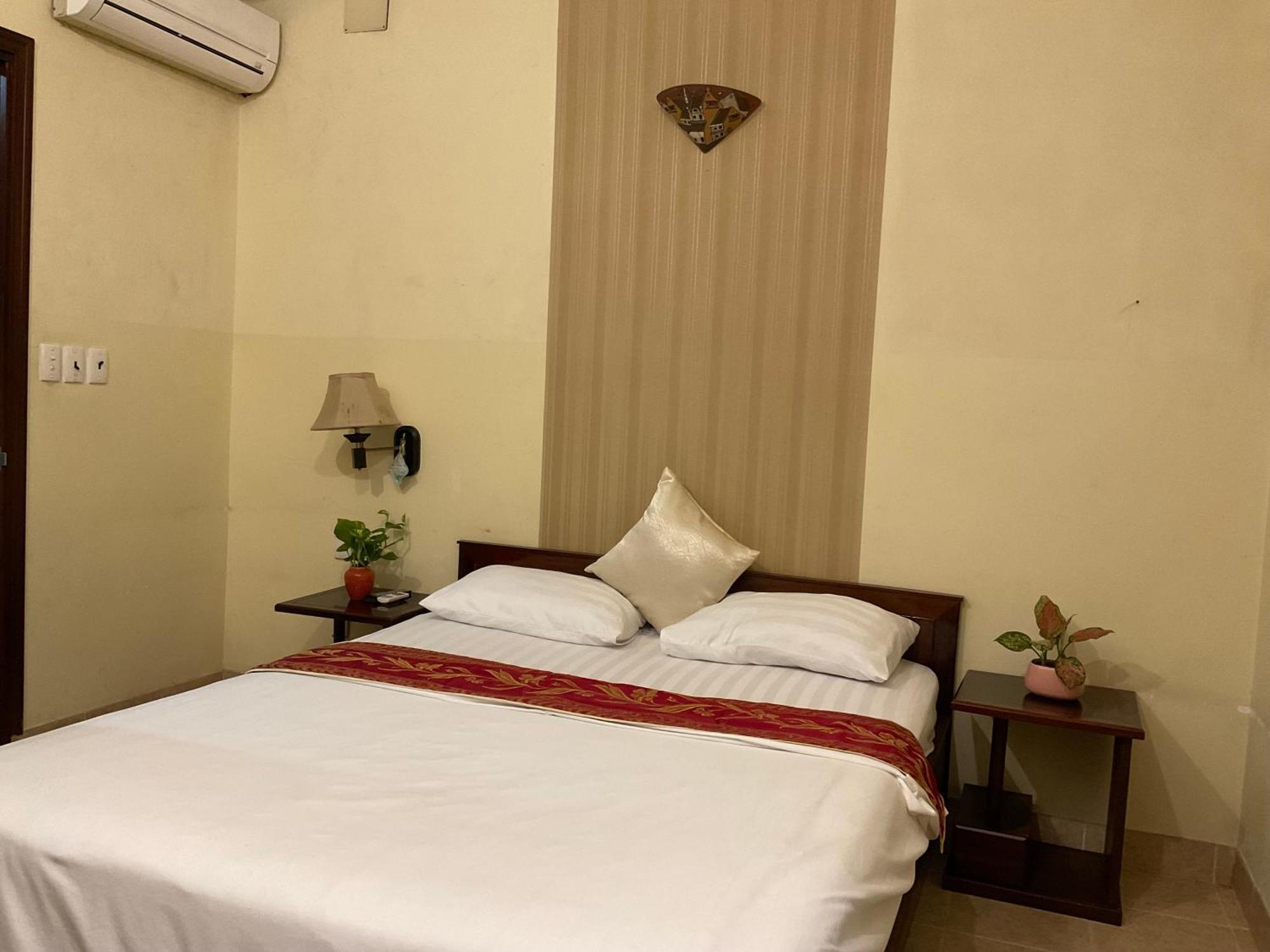 Khach San Minh Chau - Hoa Hung Otel Ho Şi Min Dış mekan fotoğraf