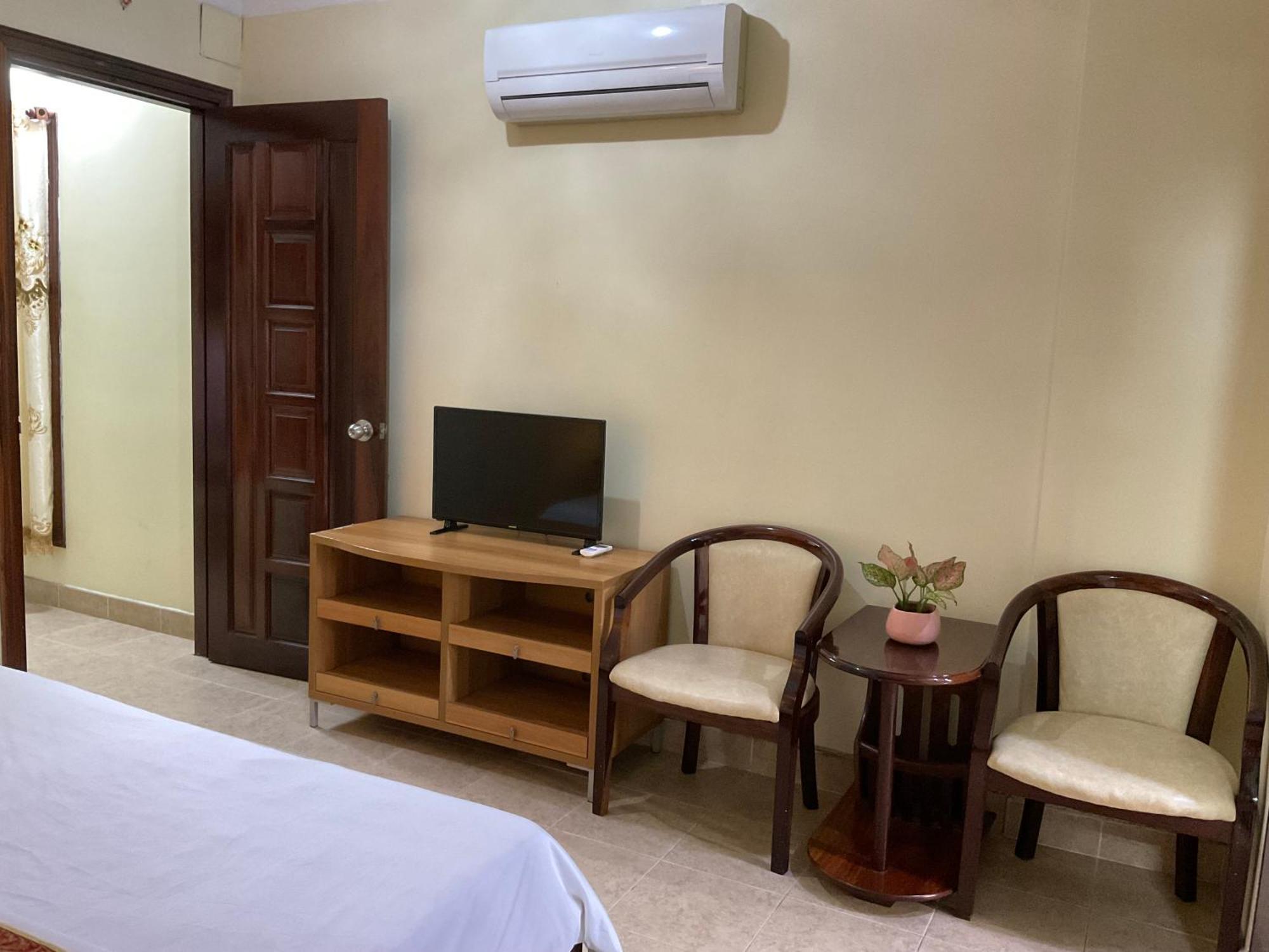 Khach San Minh Chau - Hoa Hung Otel Ho Şi Min Dış mekan fotoğraf