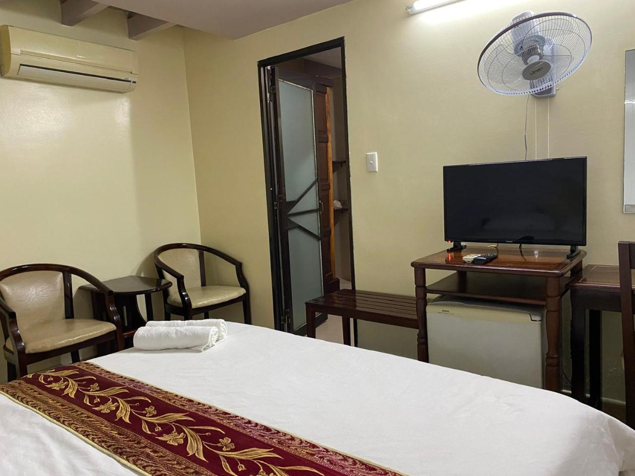 Khach San Minh Chau - Hoa Hung Otel Ho Şi Min Dış mekan fotoğraf